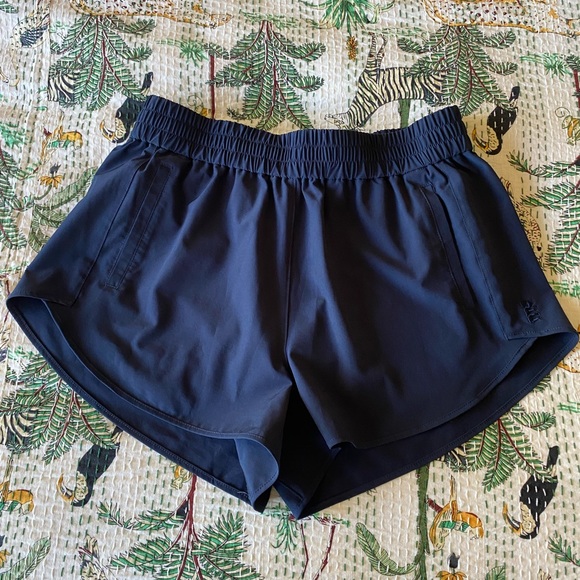 P.E Nation, Like NEW, set of 4 shorts. The Full Time Short. - Picture 8 of 15